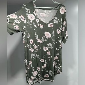 Women’s plus top
